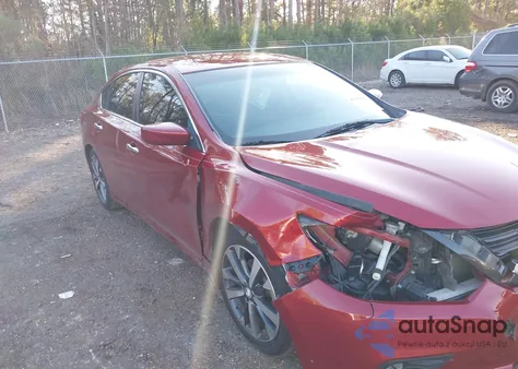 2017 Nissan Altima 2.5 Sr из США, поврежденный, VIN 1N4AL3APXHC472327